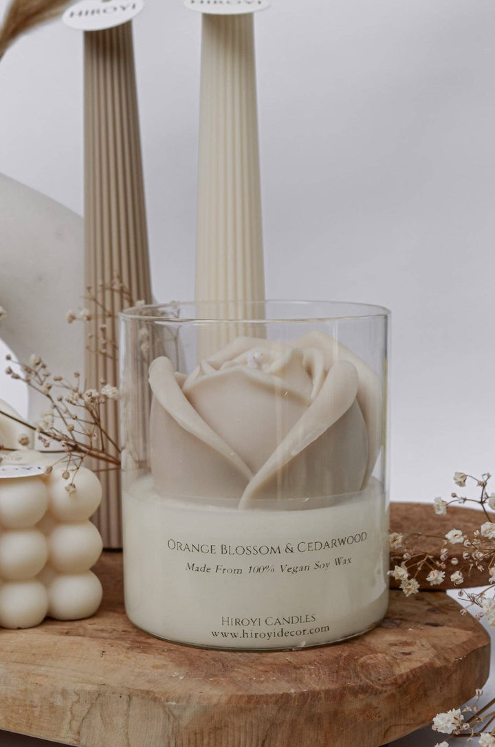 Bougie parfumée aux roses beiges