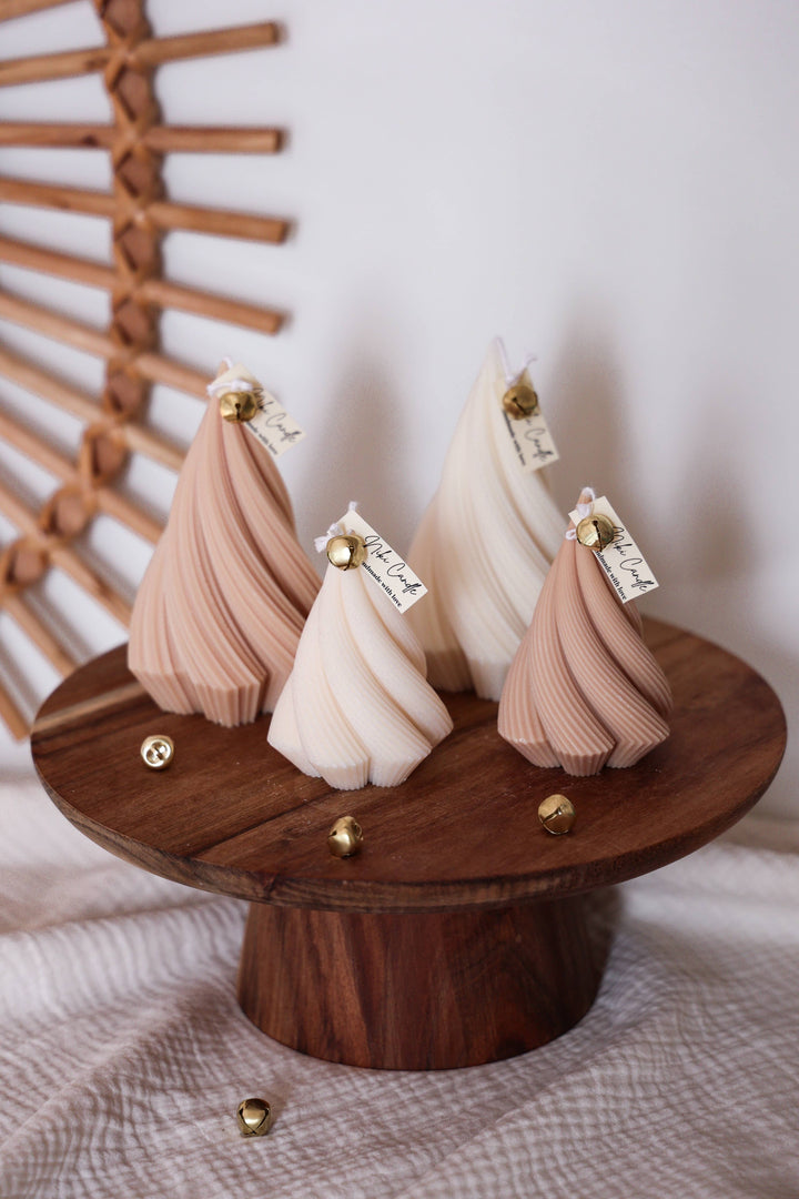 Large Swirl Christmas Tree